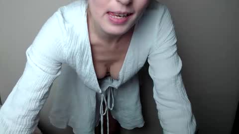 Lia online show from February 2026 01:15:01 PM