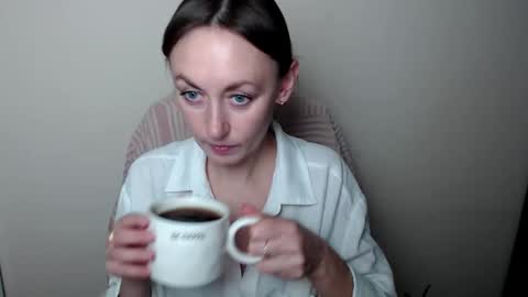 Lia online show from February 2026 01:09:02 PM