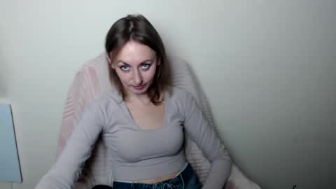 Lia online show from March 2026 01:22:02 PM