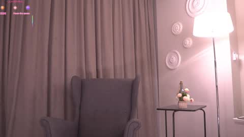 Elena online show from October 2025 11:49:02 PM