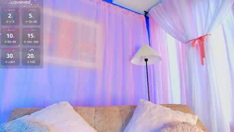 Valentina Hall online show from April 2026 11:44:01 AM