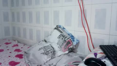 liceth69 online show from February 2026 12:25:01 PM