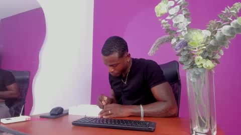 Snapshot of lievelinng chatting on September 2025 12:17:01 PM lievelinng online show from September 2025 12:17:01 PM