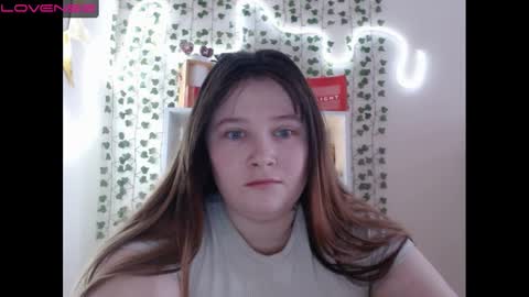 Snapshot of light_lunaa chatting on January 2025 03:28:02 AM light_lunaa online show from January 2025 03:28:02 AM