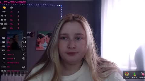 Snapshot of light_lunaa chatting on November 2025 08:06:01 AM light_lunaa online show from November 2025 08:06:01 AM