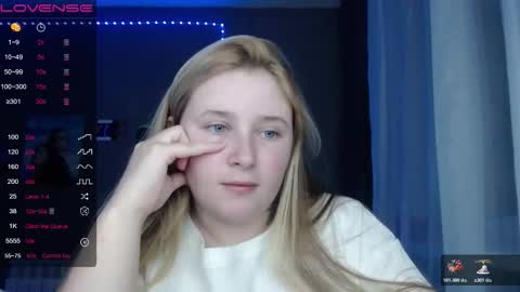 Snapshot of light_lunaa chatting on November 2025 12:04:02 PM light_lunaa online show from November 2025 12:04:02 PM