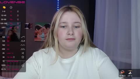 Snapshot of light_lunaa chatting on November 2025 10:59:02 AM light_lunaa online show from November 2025 10:59:02 AM