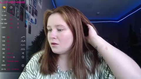 Snapshot of light_lunaa chatting on January 2026 09:25:01 AM light_lunaa online show from January 2026 09:25:01 AM
