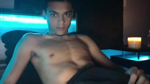 lightskinwithgirth online show from May 2026 01:00:01 AM
