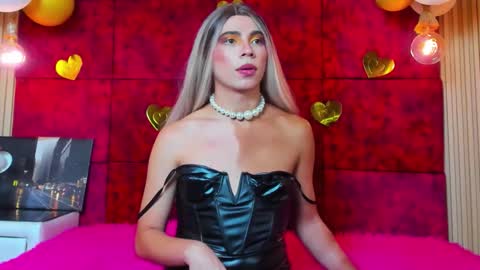 liiacollins online show from November 2025 09:43:02 PM