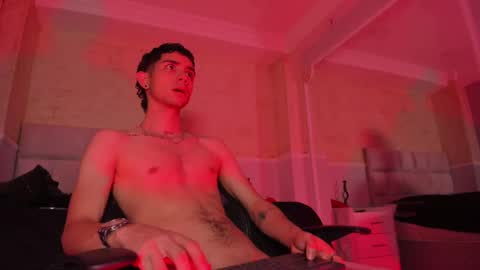 L I I A M online show from February 2025 10:27:02 AM