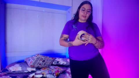         online show from February 2025 11:43:01 AM