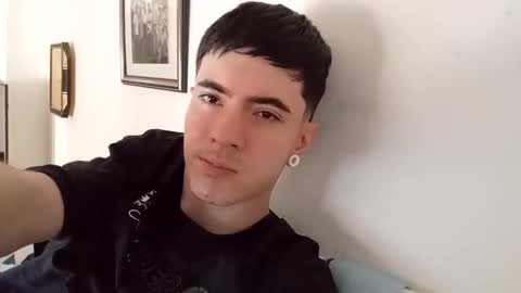 Snapshot of liio____ chatting on May 2026 08:25:02 PM liio____ online show from May 2026 08:25:02 PM