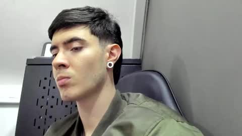 Snapshot of liio____ chatting on May 2026 05:49:01 AM liio____ online show from May 2026 05:49:01 AM