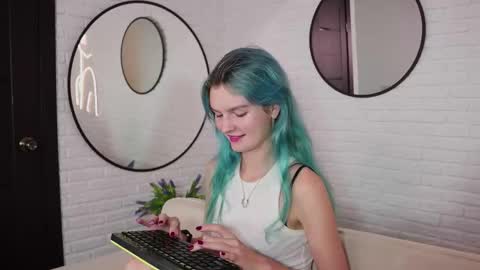 Snapshot of lika_sky chatting on September 2025 08:36:01 PM lika_sky online show from September 2025 08:36:01 PM