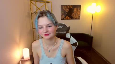 Snapshot of lika_sky chatting on October 2025 10:57:02 AM lika_sky online show from October 2025 10:57:02 AM