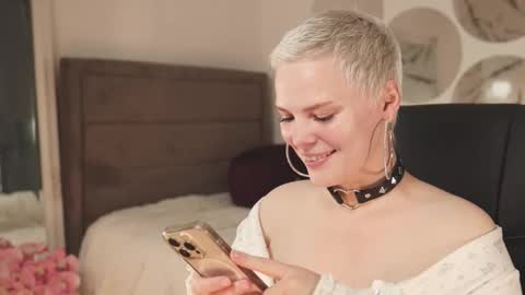 likaaberry online show from September 2025 05:03:02 PM