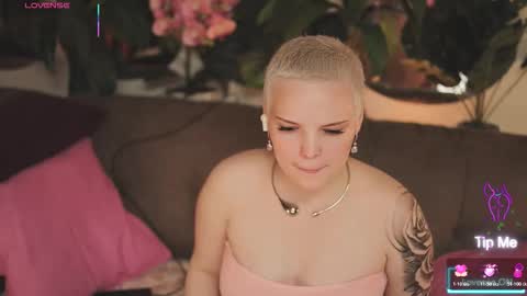 likaaberry online show from October 2025 03:47:02 AM