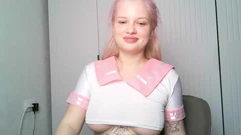 Snapshot of like_sun chatting on June 2026 07:05:01 PM Call me Anna online show from June 2026 07:05:01 PM