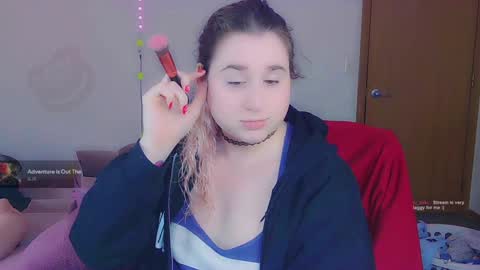 Lil Alison Heart online show from December 2024 02:43:02 PM