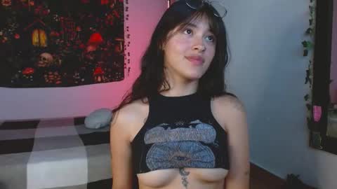 lil angel7 online show from February 2026 02:40:01 AM