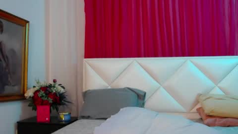 Snapshot of lil_bella_g chatting on May 2026 08:03:02 PM Lil Bella G online show from May 2026 08:03:02 PM