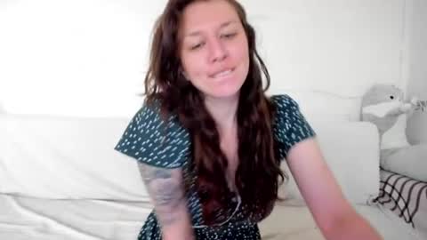 Snapshot of lil_foxy999 chatting on June 2026 02:28:01 PM Alisa online show from June 2026 02:28:01 PM