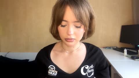 Lily online show from January 2026 11:04:01 AM