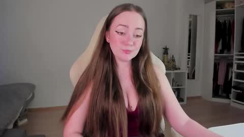 Snapshot of lil_happiness chatting on March 2026 04:18:01 PM for free registration 3 online show from March 2026 04:18:01 PM