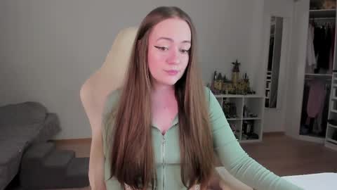 Snapshot of lil_happiness chatting on April 2026 05:25:02 PM for free registration 3 online show from April 2026 05:25:02 PM