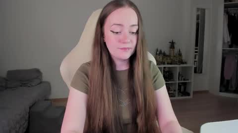 Snapshot of lil_happiness chatting on April 2026 06:08:02 PM for free registration 3 online show from April 2026 06:08:02 PM