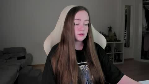 Snapshot of lil_happiness chatting on April 2026 06:08:02 PM for free registration 3 online show from April 2026 06:08:02 PM