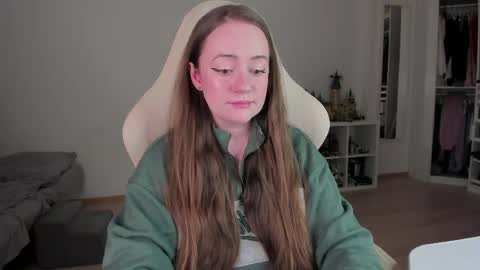 Snapshot of lil_happiness chatting on April 2026 10:26:01 PM for free registration 3 online show from April 2026 10:26:01 PM