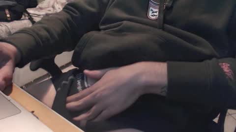 Snapshot of lil_j_ chatting on October 2025 12:43:02 AM lil_j_ online show from October 2025 12:43:02 AM