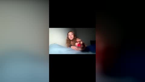 Snapshot of lil_luca chatting on June 2026 10:18:02 AM lil_luca online show from June 2026 10:18:02 AM