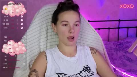 little moon online show from October 2025 07:57:02 PM