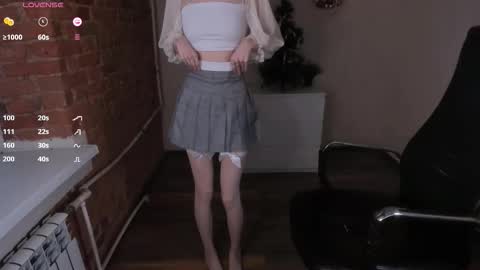 Melanie  Follow me  online show from January 2026 11:45:02 AM