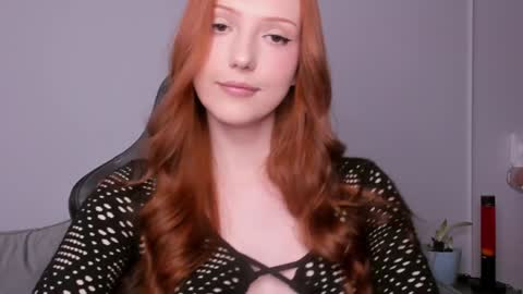 Snapshot of lil_pumpkinpie chatting on February 2025 07:45:02 AM Val online show from February 2025 07:45:02 AM