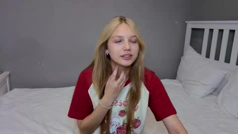 Emma online show from November 2025 07:07:03 AM