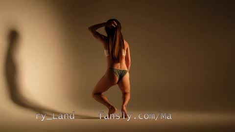 Snapshot of lil_uff chatting on June 2026 11:56:02 AM aka princessmaya online show from June 2026 11:56:02 AM