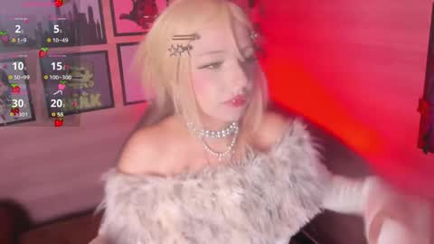 Snapshot of lilameow222 chatting on May 2026 01:17:02 PM Lila online show from May 2026 01:17:02 PM