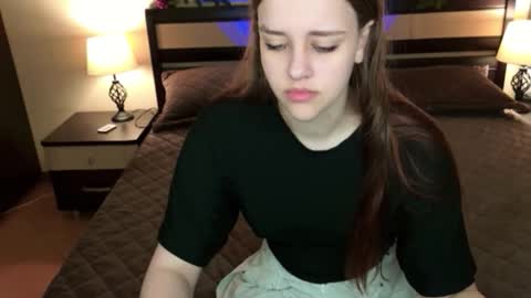 Snapshot of lilasparkling chatting on May 2026 05:12:02 AM LilaSparkling online show from May 2026 05:12:02 AM