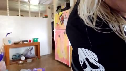 Snapshot of lilbabypoundcakes chatting on March 2025 05:17:02 PM your dream girl online show from March 2025 05:17:02 PM