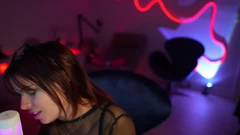 Rebecca online show from April 2026 04:52:02 AM