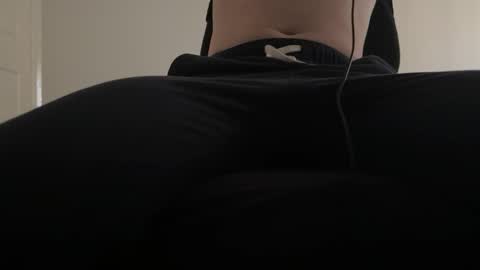 Snapshot of lilbenny05 chatting on January 2025 02:03:02 AM lilbenny05 online show from January 2025 02:03:02 AM