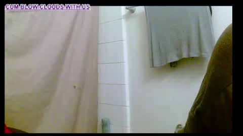 Snapshot of lilbratty_clouds_ogpuffdragon chatting on January 2026 10:09:02 AM lilbratty_clouds_ogpuffdragon online show from January 2026 10:09:02 AM