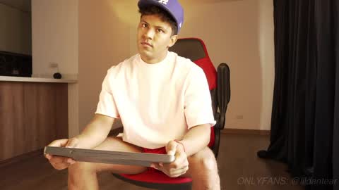 Snapshot of lildantear chatting on March 2026 03:02:01 PM Dante online show from March 2026 03:02:01 PM