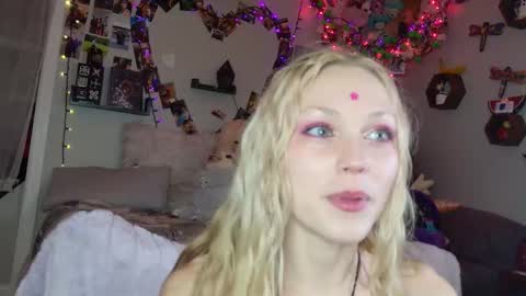 LilSquirt online show from December 2025 07:11:02 PM