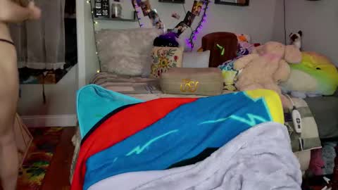 LilSquirt online show from December 2025 07:42:01 PM