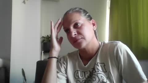 Snapshot of lilhearta chatting on June 2026 03:47:01 PM Andreea online show from June 2026 03:47:01 PM